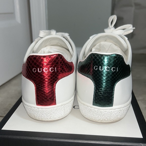 Gucci Shoes - Gucci Women's Ace sneaker with bee